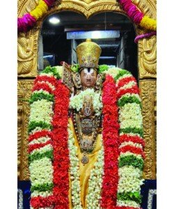 Balaji Garland Darshan Canvas Wall Art 3x4 Feet – Floating Frame – Premium Digital Canvas Print – Living Room & गृह आध्यात्मिक दीवार सजावट